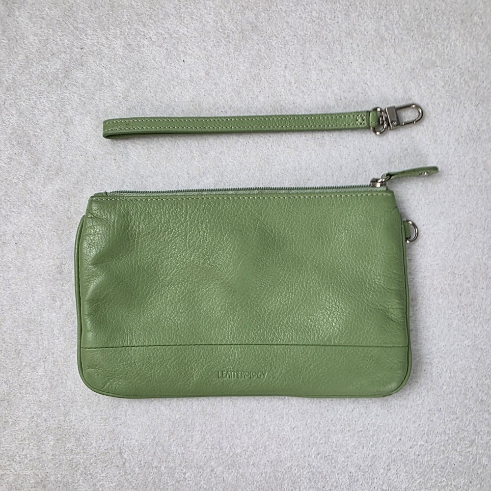Leatherology Green Leather Wristlet Pouch with Detachable Strap and Key Ring